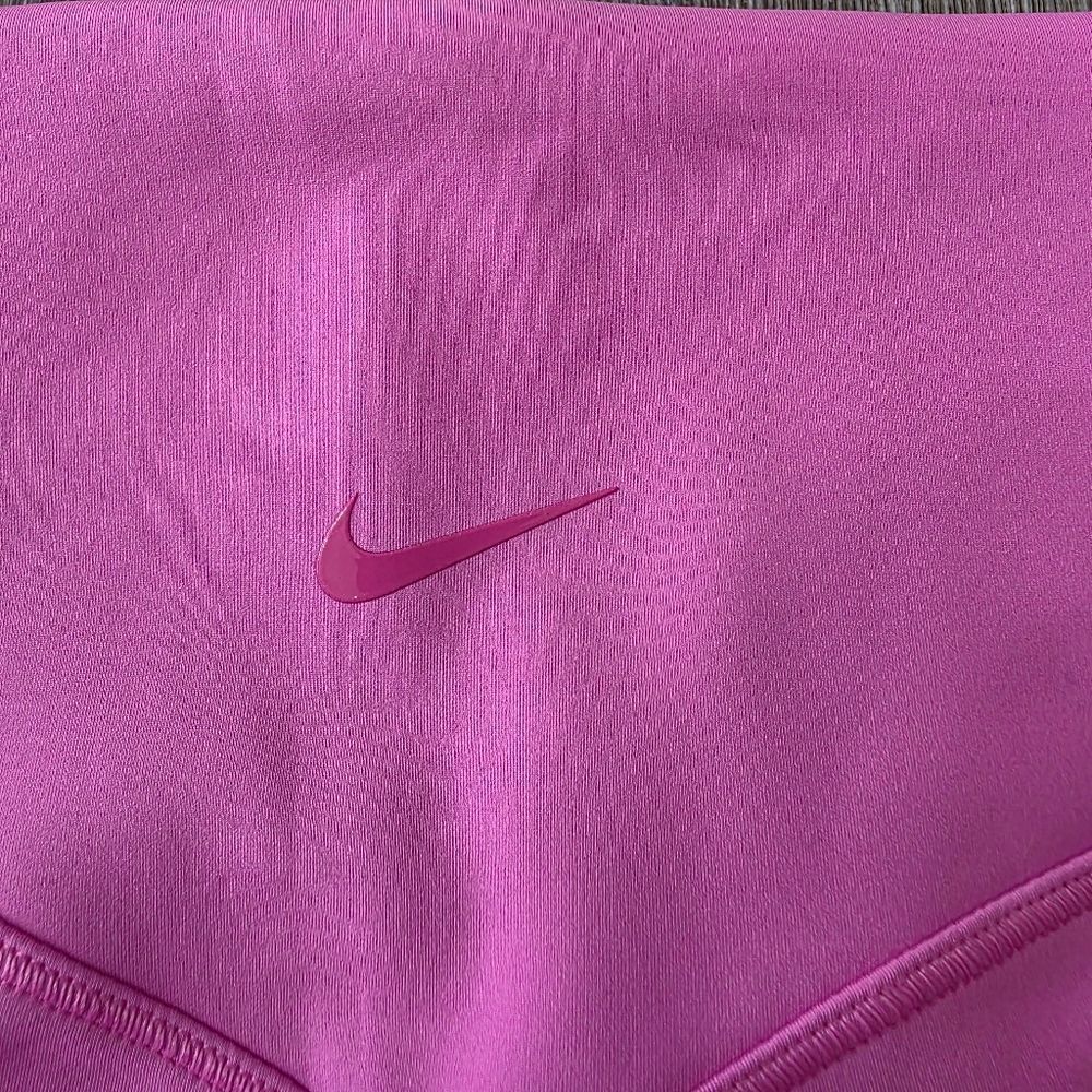 Nike Universa Women's High-Waisted 8" Biker Gym Shorts Seamless Front Pink M New - Picture 11 of 15